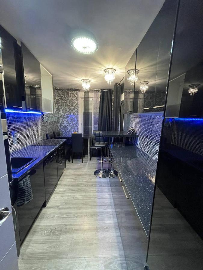 Luxury Room En Μαδρίτη Εξωτερικό φωτογραφία