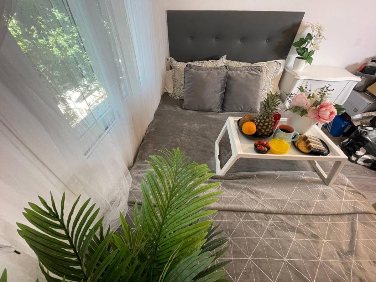 Luxury Room En Μαδρίτη Εξωτερικό φωτογραφία