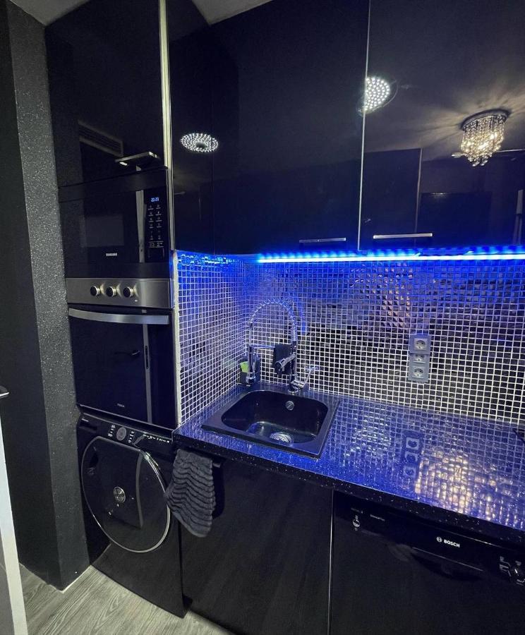 Luxury Room En Μαδρίτη Εξωτερικό φωτογραφία